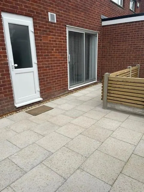 Stylish 3 Bedroom House Whitchurch  Holiday home